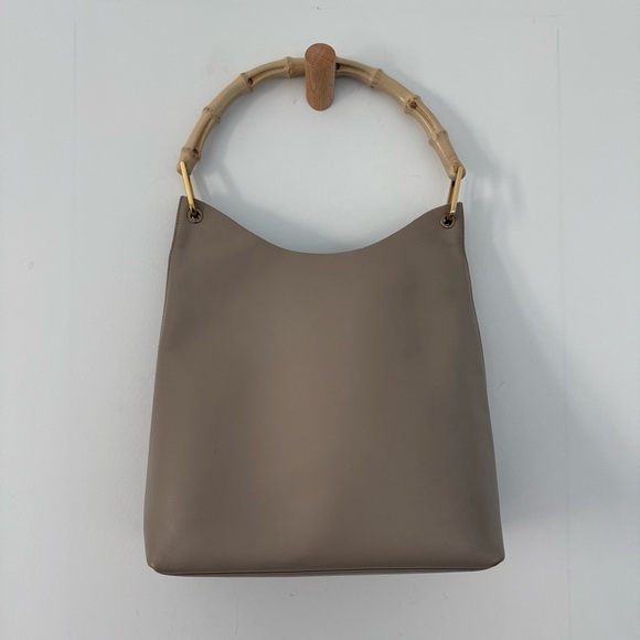 Vintage Gucci taupe grey leather bamboo handle tote bag with matching pouch - Picture 2 of 16